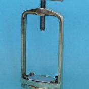 Ainsworth Triple Flask Clamp